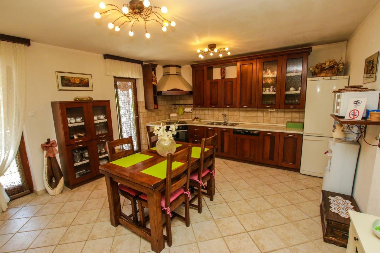 Apartment Dori Πόρετς Εξωτερικό φωτογραφία