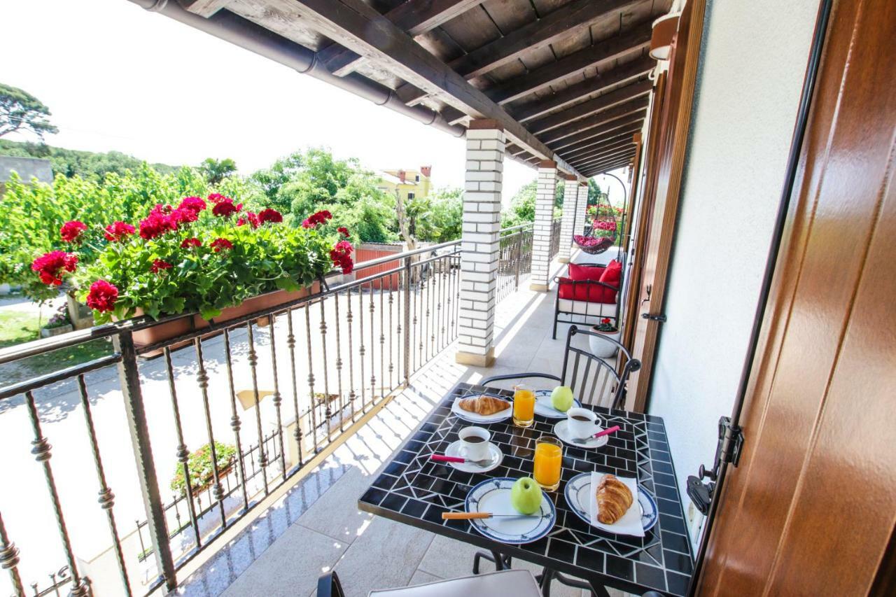 Apartment Dori Πόρετς Εξωτερικό φωτογραφία